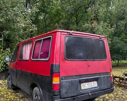 Червоний Форд Транзит, об'ємом двигуна 2 л та пробігом 400 тис. км за 1499 $, фото 2 на Automoto.ua