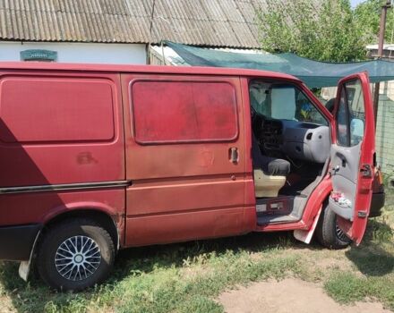 Красный Форд Транзит, объемом двигателя 2.5 л и пробегом 1 тыс. км за 1690 $, фото 3 на Automoto.ua