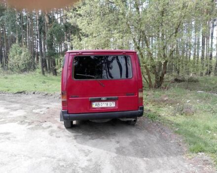 Червоний Форд Транзит, об'ємом двигуна 2.5 л та пробігом 365 тис. км за 3990 $, фото 3 на Automoto.ua
