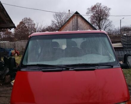 Красный Форд Транзит, объемом двигателя 2.5 л и пробегом 300 тыс. км за 1400 $, фото 3 на Automoto.ua