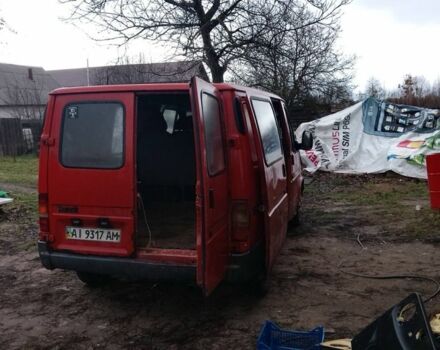 Красный Форд Транзит, объемом двигателя 2.5 л и пробегом 300 тыс. км за 1400 $, фото 1 на Automoto.ua