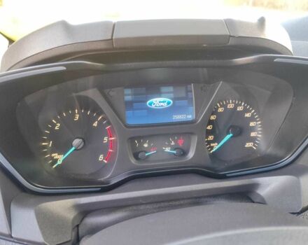 Красный Форд Транзит, объемом двигателя 2 л и пробегом 260 тыс. км за 14300 $, фото 6 на Automoto.ua