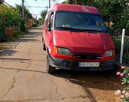 Красный Форд Транзит, объемом двигателя 25 л и пробегом 210 тыс. км за 1400 $, фото 1 на Automoto.ua