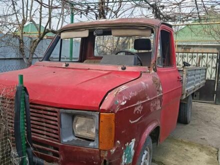 Червоний Форд Транзит, об'ємом двигуна 2.5 л та пробігом 200 тис. км за 999 $, фото 1 на Automoto.ua