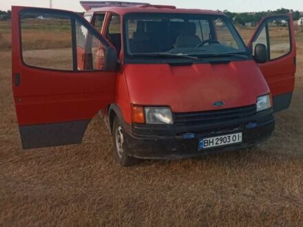 Форд Транзит 1986 в Одессе на Automoto.ua Красный Форд Транзит, объемом двигателя 2.5 л и пробегом 333 тыс. км за 2599 $, фото 1 на Automoto.ua