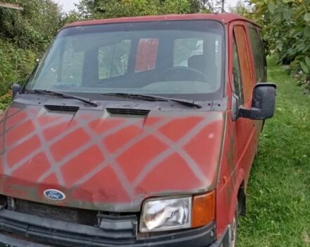 Красный Форд Транзит, объемом двигателя 2 л и пробегом 999 тыс. км за 480 $, фото 1 на Automoto.ua