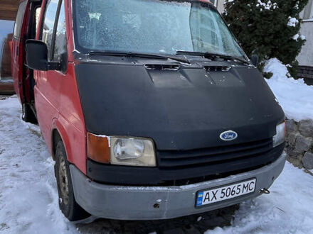 Червоний Форд Транзит, об'ємом двигуна 2 л та пробігом 200 тис. км за 1300 $, фото 1 на Automoto.ua