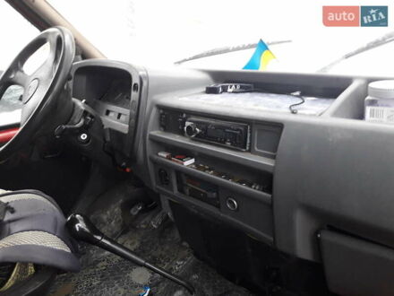 Красный Форд Транзит, объемом двигателя 2.5 л и пробегом 200 тыс. км за 2000 $, фото 1 на Automoto.ua