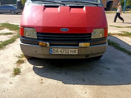 Форд Транзит 1991 у Александрие на Automoto.ua Червоний Форд Транзит, об'ємом двигуна 2 л та пробігом 0 тис. км за 2400 $, фото 1 на Automoto.ua