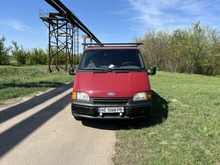 Форд Транзит 1994 у Дніпро (Дніпропетровську) на Automoto.ua Червоний Форд Транзит, об'ємом двигуна 2.5 л та пробігом 414 тис. км за 3300 $, фото 1 на Automoto.ua