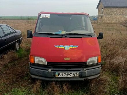 Красный Форд Транзит, объемом двигателя 2.5 л и пробегом 540 тыс. км за 1200 $, фото 1 на Automoto.ua