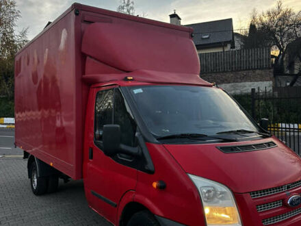 Красный Форд Транзит, объемом двигателя 2.2 л и пробегом 389 тыс. км за 12999 $, фото 1 на Automoto.ua