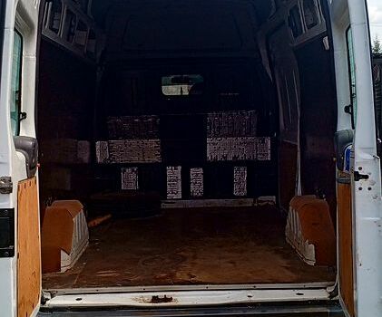 Форд Транзит, объемом двигателя 2.2 л и пробегом 423 тыс. км за 6500 $, фото 4 на Automoto.ua
