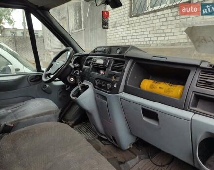 Форд Транзит, об'ємом двигуна 2.2 л та пробігом 300 тис. км за 4300 $, фото 4 на Automoto.ua