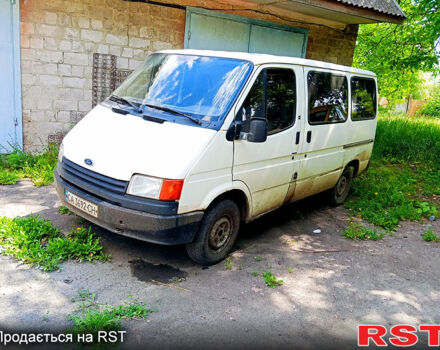 Форд Транзит, объемом двигателя 2.5 л и пробегом 200 тыс. км за 1100 $, фото 1 на Automoto.ua