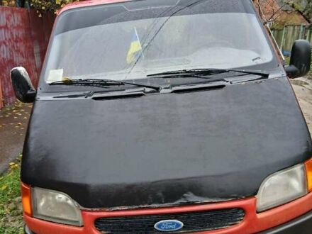 Форд Транзит, объемом двигателя 2.3 л и пробегом 180 тыс. км за 2000 $, фото 1 на Automoto.ua