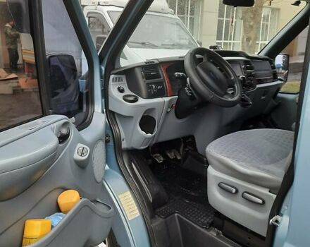 Синій Форд Транзит пас., об'ємом двигуна 2.2 л та пробігом 200 тис. км за 12200 $, фото 5 на Automoto.ua