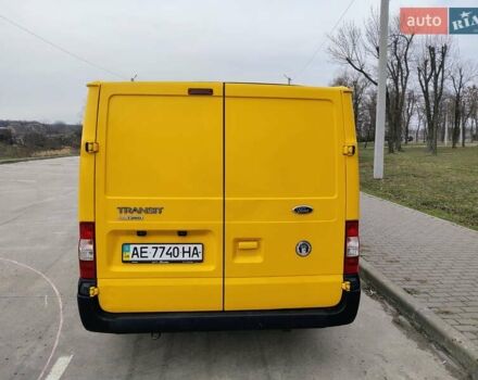 Желтый Форд Транзит, объемом двигателя 2.2 л и пробегом 256 тыс. км за 7500 $, фото 2 на Automoto.ua