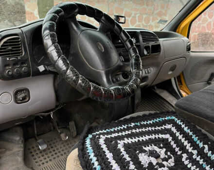 Желтый Форд Транзит, объемом двигателя 2.5 л и пробегом 622 тыс. км за 2300 $, фото 12 на Automoto.ua