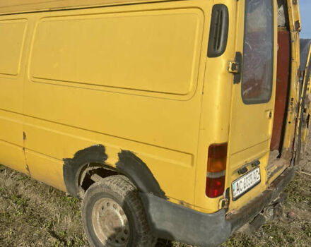 Желтый Форд Транзит, объемом двигателя 2.5 л и пробегом 600 тыс. км за 1800 $, фото 2 на Automoto.ua