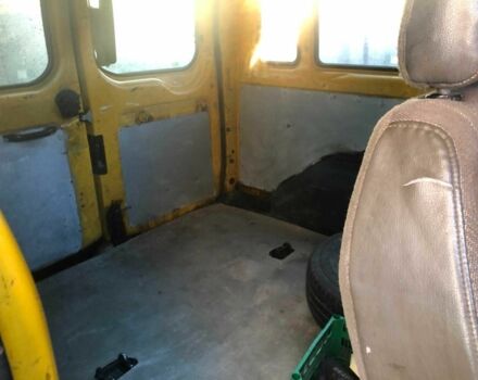Желтый Форд Транзит, объемом двигателя 2 л и пробегом 300 тыс. км за 4300 $, фото 4 на Automoto.ua