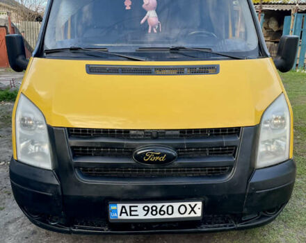 Желтый Форд Транзит, объемом двигателя 2.2 л и пробегом 430 тыс. км за 6850 $, фото 2 на Automoto.ua