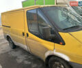 Желтый Форд Транзит, объемом двигателя 2.2 л и пробегом 430 тыс. км за 3200 $, фото 2 на Automoto.ua
