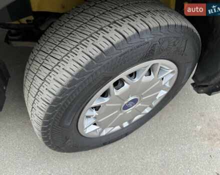 Желтый Форд Транзит, объемом двигателя 2 л и пробегом 270 тыс. км за 15200 $, фото 46 на Automoto.ua