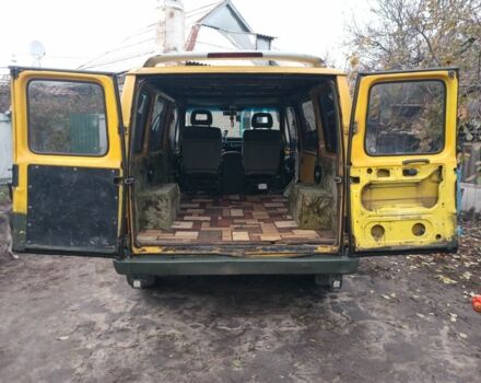 Желтый Форд Транзит, объемом двигателя 2.5 л и пробегом 35 тыс. км за 2000 $, фото 3 на Automoto.ua