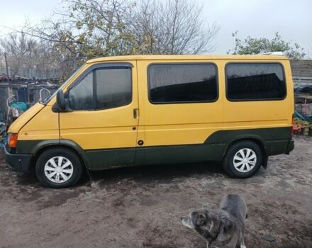 Желтый Форд Транзит, объемом двигателя 2.5 л и пробегом 35 тыс. км за 2000 $, фото 1 на Automoto.ua