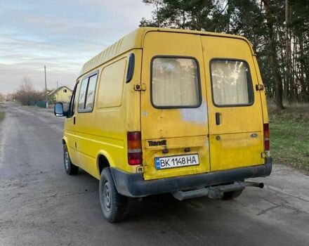 Желтый Форд Транзит, объемом двигателя 2.5 л и пробегом 150 тыс. км за 4500 $, фото 1 на Automoto.ua