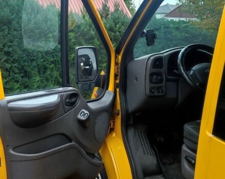 Жовтий Форд Транзит, об'ємом двигуна 2 л та пробігом 290 тис. км за 5787 $, фото 9 на Automoto.ua