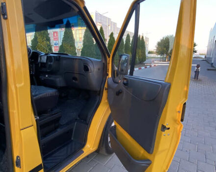 Жовтий Форд Транзит, об'ємом двигуна 2 л та пробігом 240 тис. км за 5999 $, фото 13 на Automoto.ua