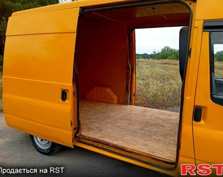 Желтый Форд Транзит, объемом двигателя 2.2 л и пробегом 0 тыс. км за 5800 $, фото 2 на Automoto.ua
