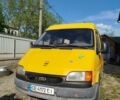 Желтый Форд Транзит, объемом двигателя 2.5 л и пробегом 479 тыс. км за 2542 $, фото 1 на Automoto.ua
