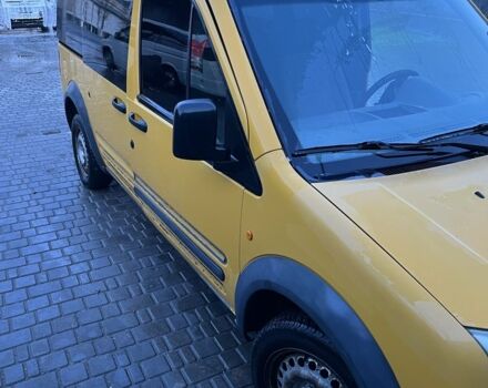 Желтый Форд Транзит, объемом двигателя 1.8 л и пробегом 400 тыс. км за 2200 $, фото 3 на Automoto.ua