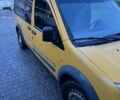 Желтый Форд Транзит, объемом двигателя 1.8 л и пробегом 400 тыс. км за 2200 $, фото 3 на Automoto.ua
