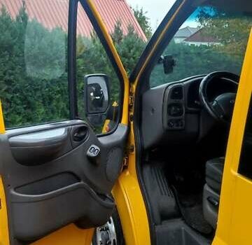 Желтый Форд Транзит, объемом двигателя 2 л и пробегом 290 тыс. км за 6296 $, фото 6 на Automoto.ua