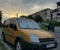 Желтый Форд Транзит, объемом двигателя 1.8 л и пробегом 384 тыс. км за 3500 $, фото 1 на Automoto.ua