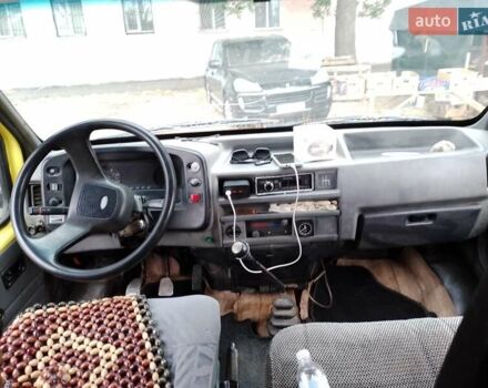 Желтый Форд Транзит, объемом двигателя 2 л и пробегом 111 тыс. км за 1800 $, фото 5 на Automoto.ua
