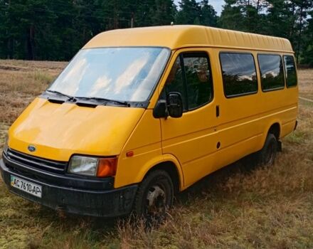 Желтый Форд Транзит, объемом двигателя 2 л и пробегом 350 тыс. км за 2200 $, фото 4 на Automoto.ua