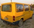 Желтый Форд Транзит, объемом двигателя 2 л и пробегом 400 тыс. км за 2500 $, фото 14 на Automoto.ua