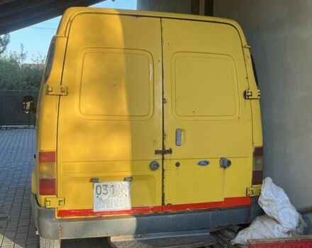 Желтый Форд Транзит, объемом двигателя 2.5 л и пробегом 420 тыс. км за 3350 $, фото 2 на Automoto.ua