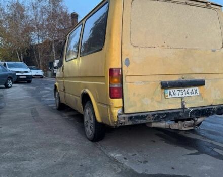 Желтый Форд Транзит, объемом двигателя 2 л и пробегом 185 тыс. км за 999 $, фото 3 на Automoto.ua