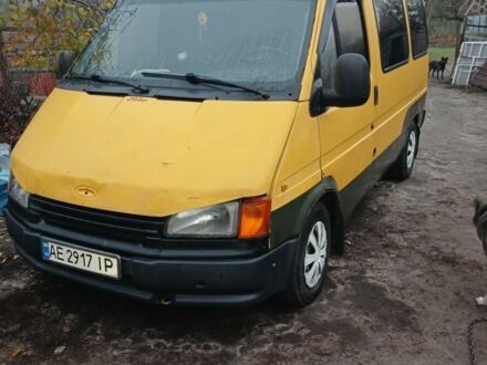 Жовтий Форд Транзит, об'ємом двигуна 2.5 л та пробігом 35 тис. км за 2000 $, фото 1 на Automoto.ua