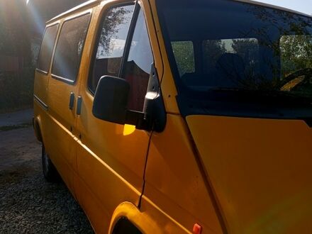 Форд Транзит 1989 у Сумах на Automoto.ua Жовтий Форд Транзит, об'ємом двигуна 2.5 л та пробігом 999 тис. км за 2050 $, фото 1 на Automoto.ua