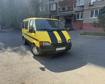 Жовтий Форд Транзит, об'ємом двигуна 2.5 л та пробігом 250 тис. км за 1697 $, фото 1 на Automoto.ua