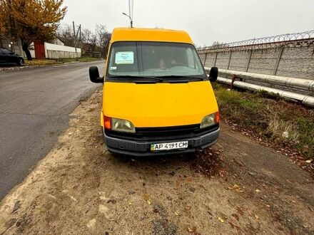 Желтый Форд Транзит, объемом двигателя 2.5 л и пробегом 0 тыс. км за 1800 $, фото 1 на Automoto.ua