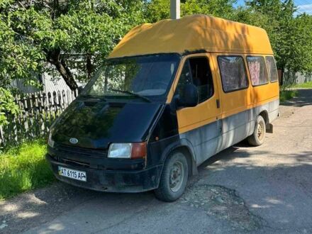 Жовтий Форд Транзит, об'ємом двигуна 2 л та пробігом 200 тис. км за 1229 $, фото 1 на Automoto.ua