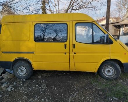 Желтый Форд Транзит, объемом двигателя 2.5 л и пробегом 450 тыс. км за 800 $, фото 1 на Automoto.ua